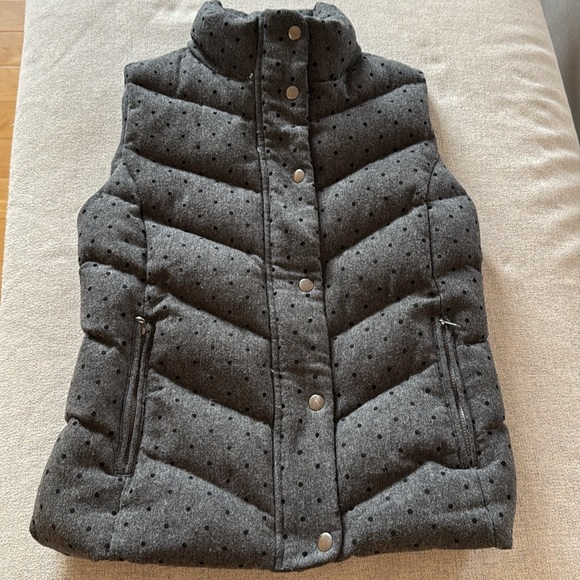 Gap down Vest - Picture 3 of 6